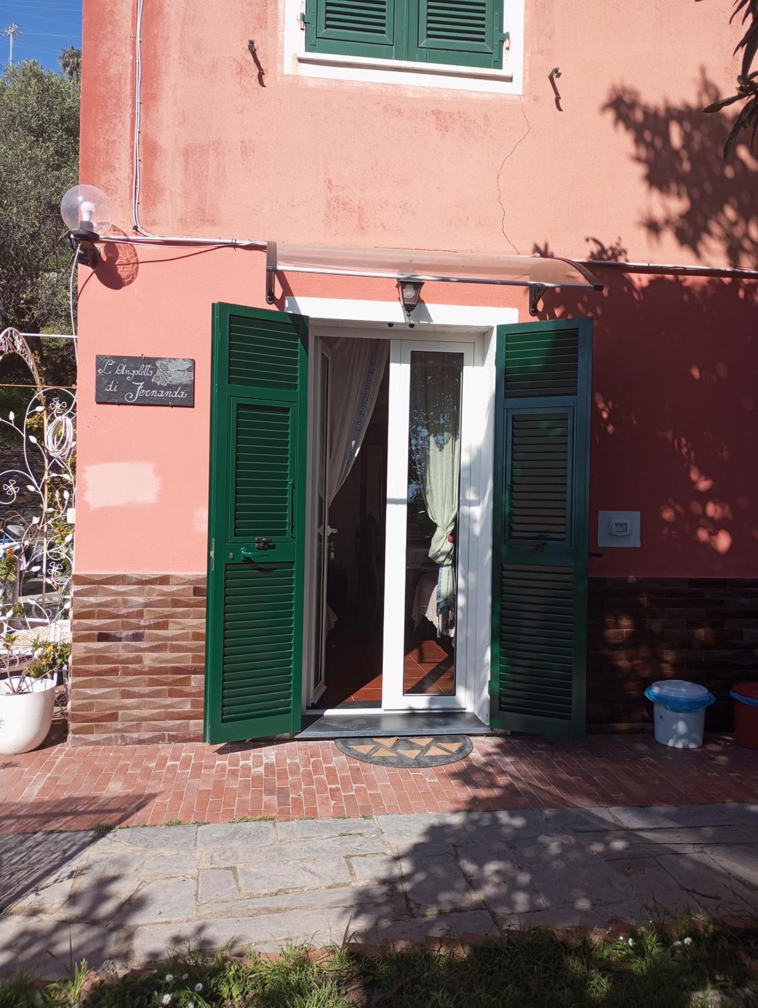 Tigullio Vacations Panoramica Apartments Lavagna Extérieur photo